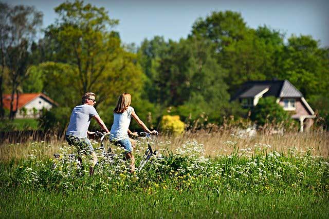 The No-SUV Guide To Outdoor Fun 1 man 3929342 640
