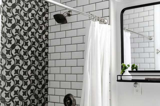 6 Simple Tips to Easily Refresh a Bathroom Interior 2 andrea davis k8TlRnE61dw unsplash